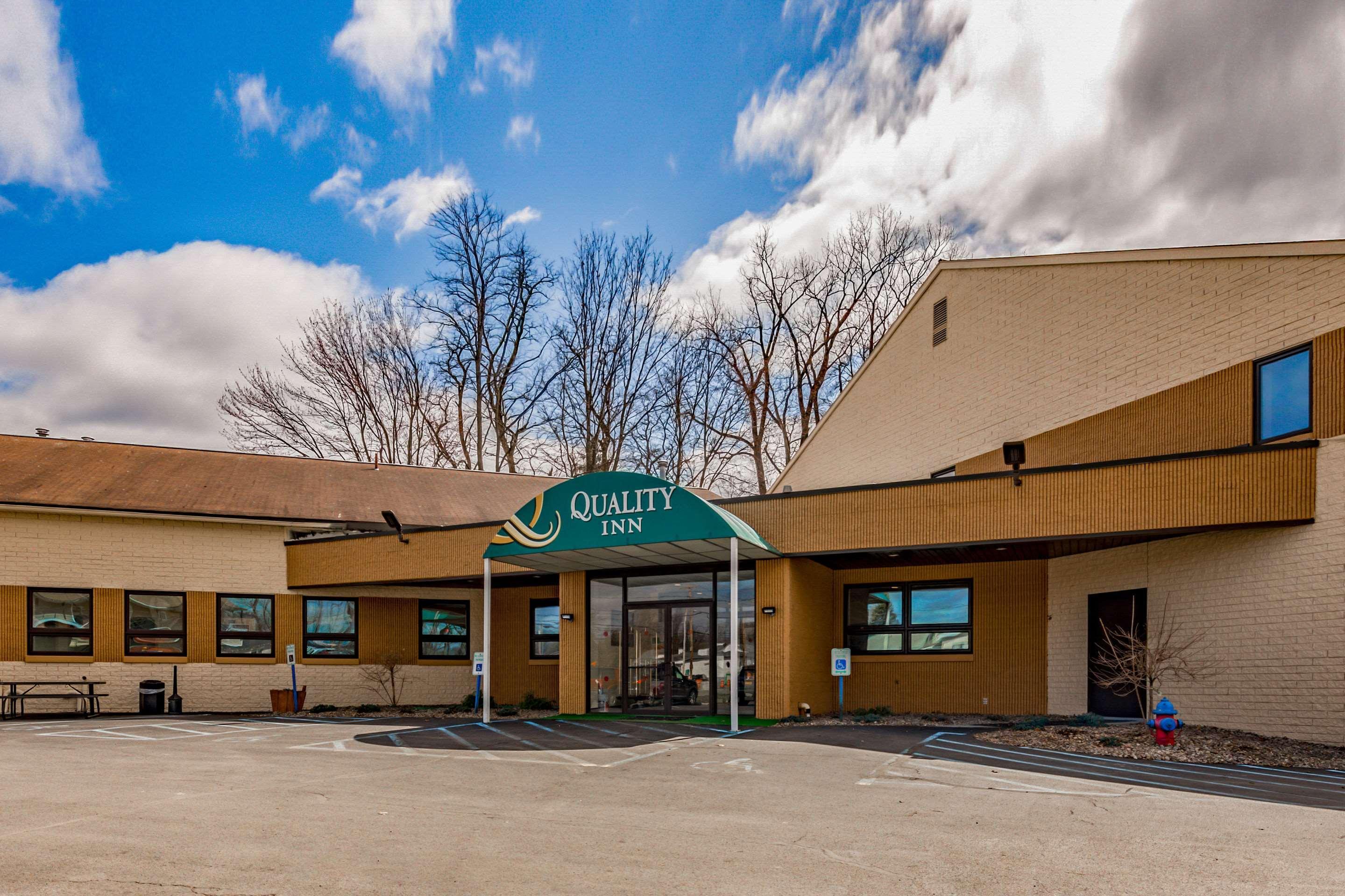 Quality Inn Schenectady - Albany Экстерьер фото